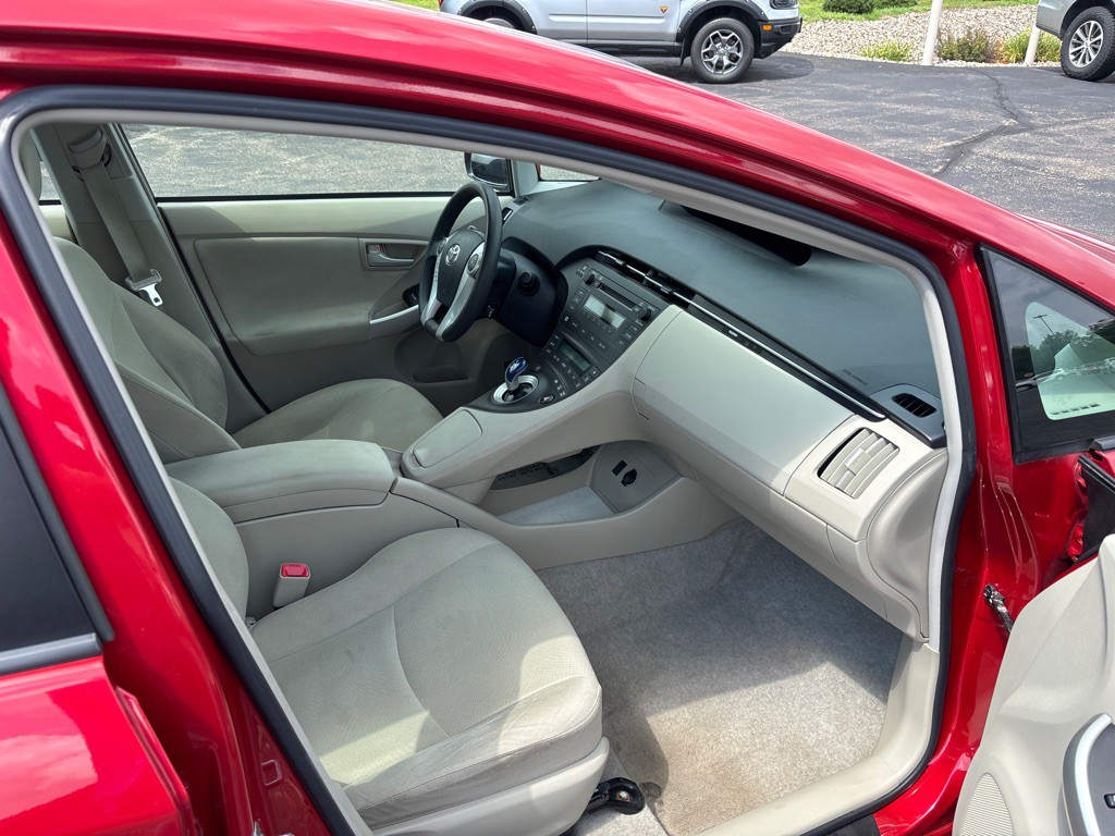 2010 Toyota Prius Image 28