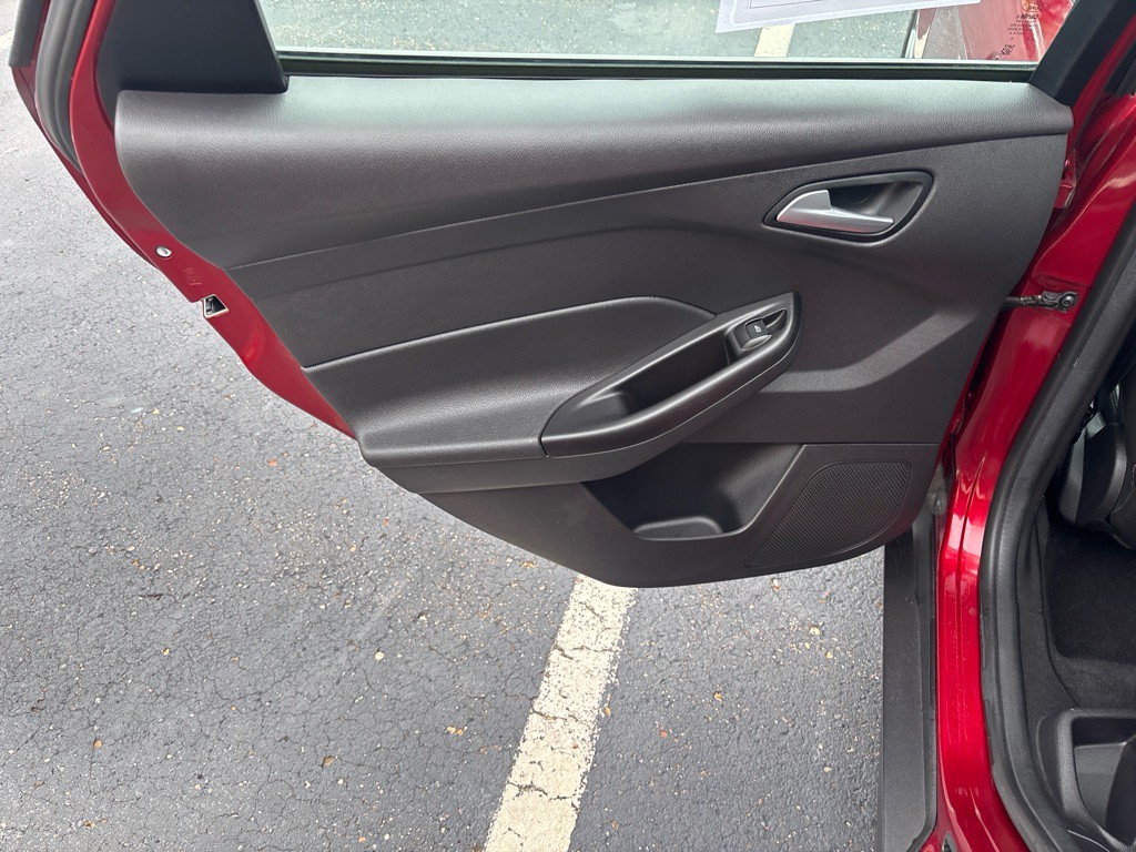 2014 Ford Focus Image 25