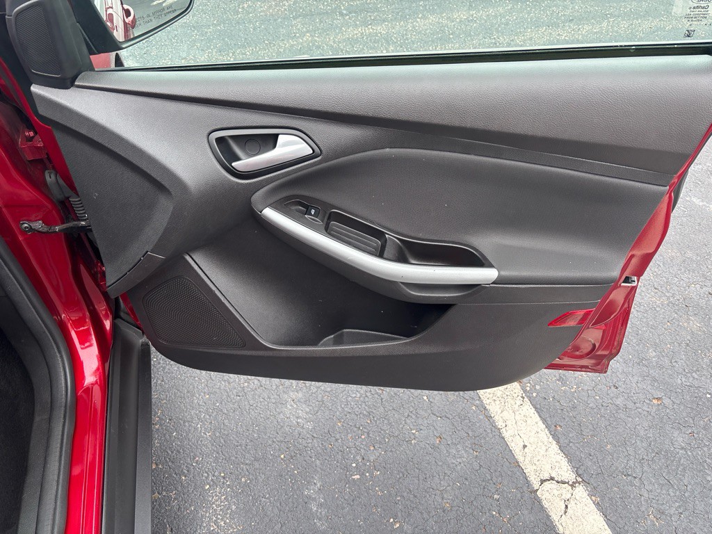 2014 Ford Focus Image 30