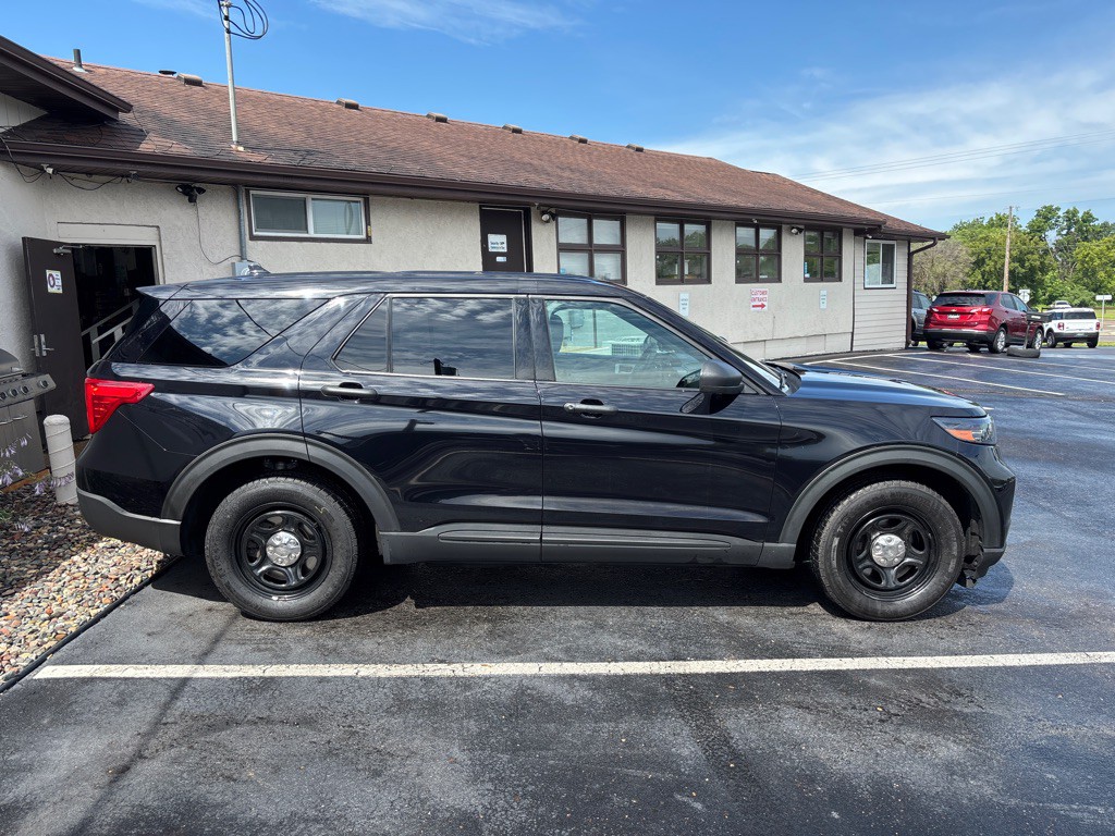 2020 Ford Explorer Image 2