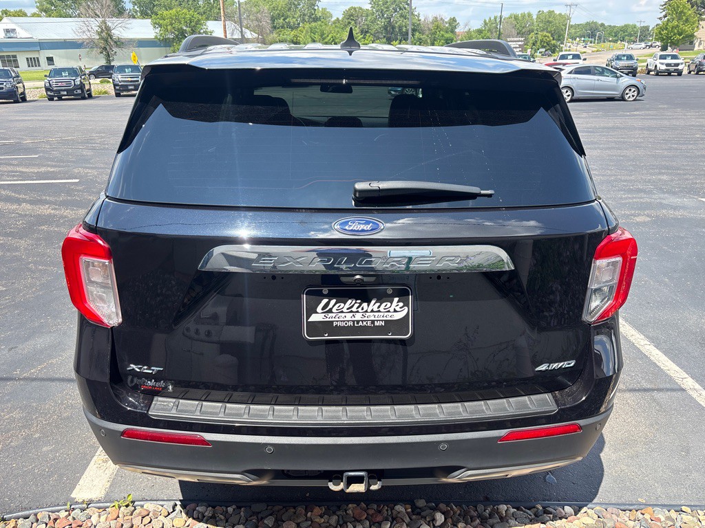 2021 Ford Explorer Image 4