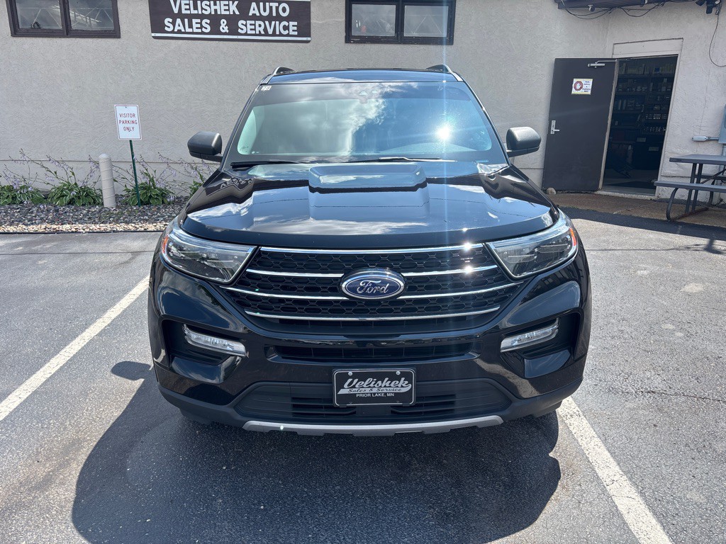 2021 Ford Explorer Image 8