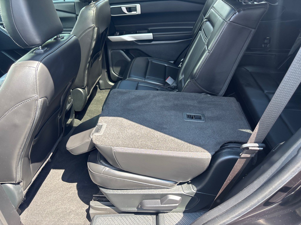 2021 Ford Explorer Image 38