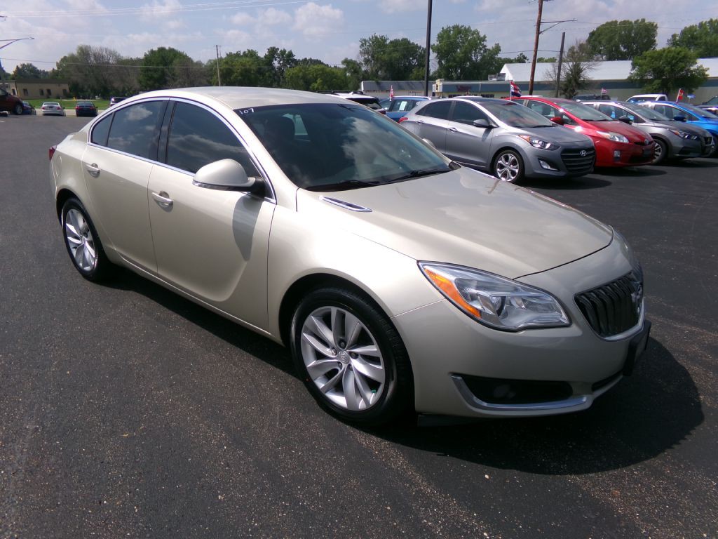 2015 Buick Regal Image 2
