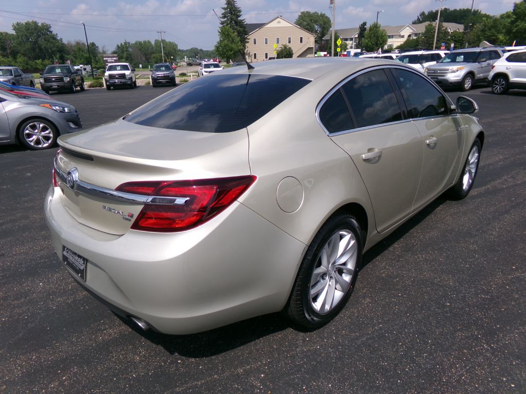 2015 Buick Regal Image 4