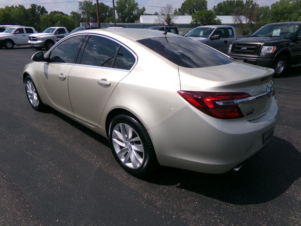 2015 Buick Regal Image 9