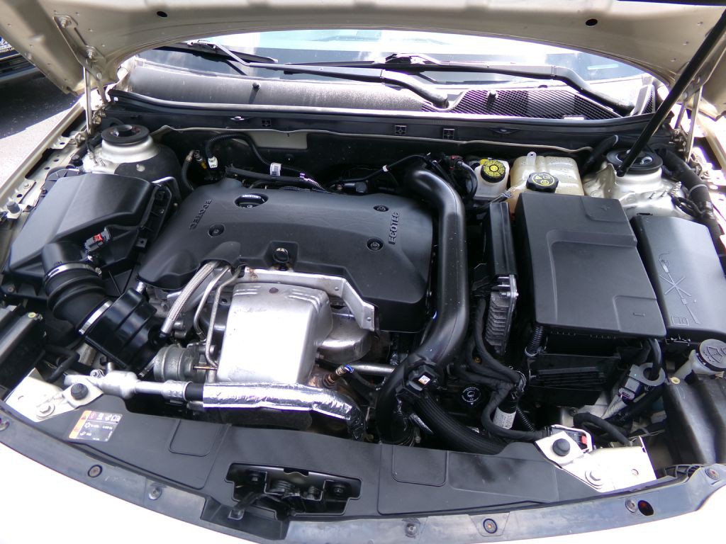 2015 Buick Regal Image 41