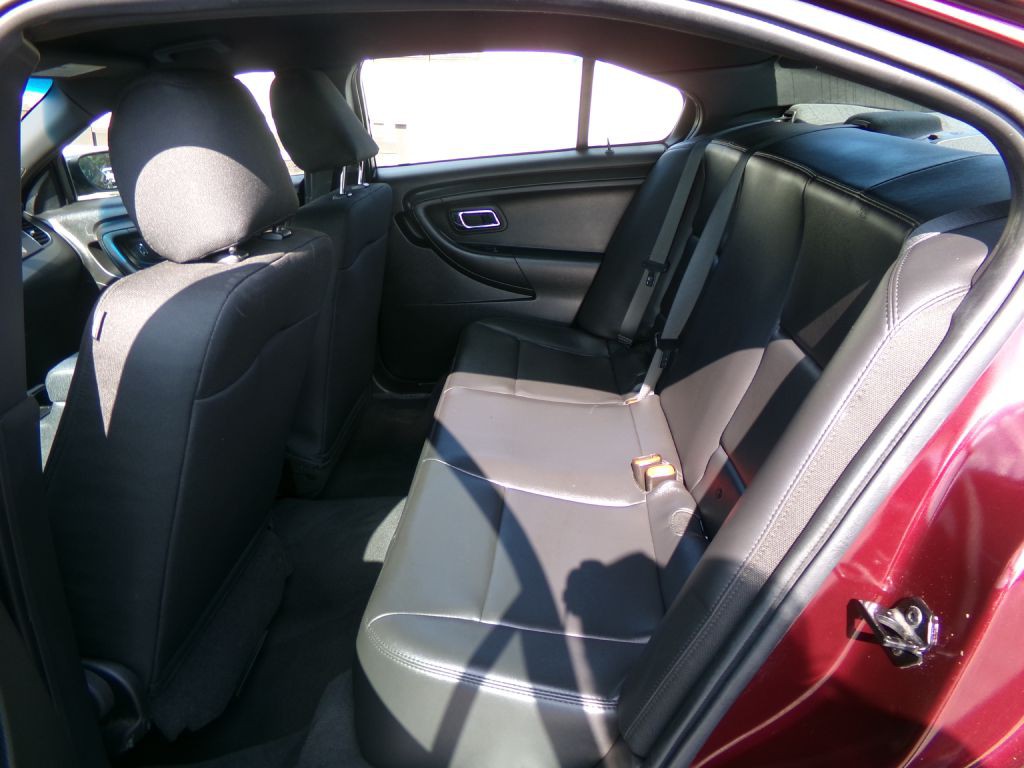 2019 Ford Taurus Image 32