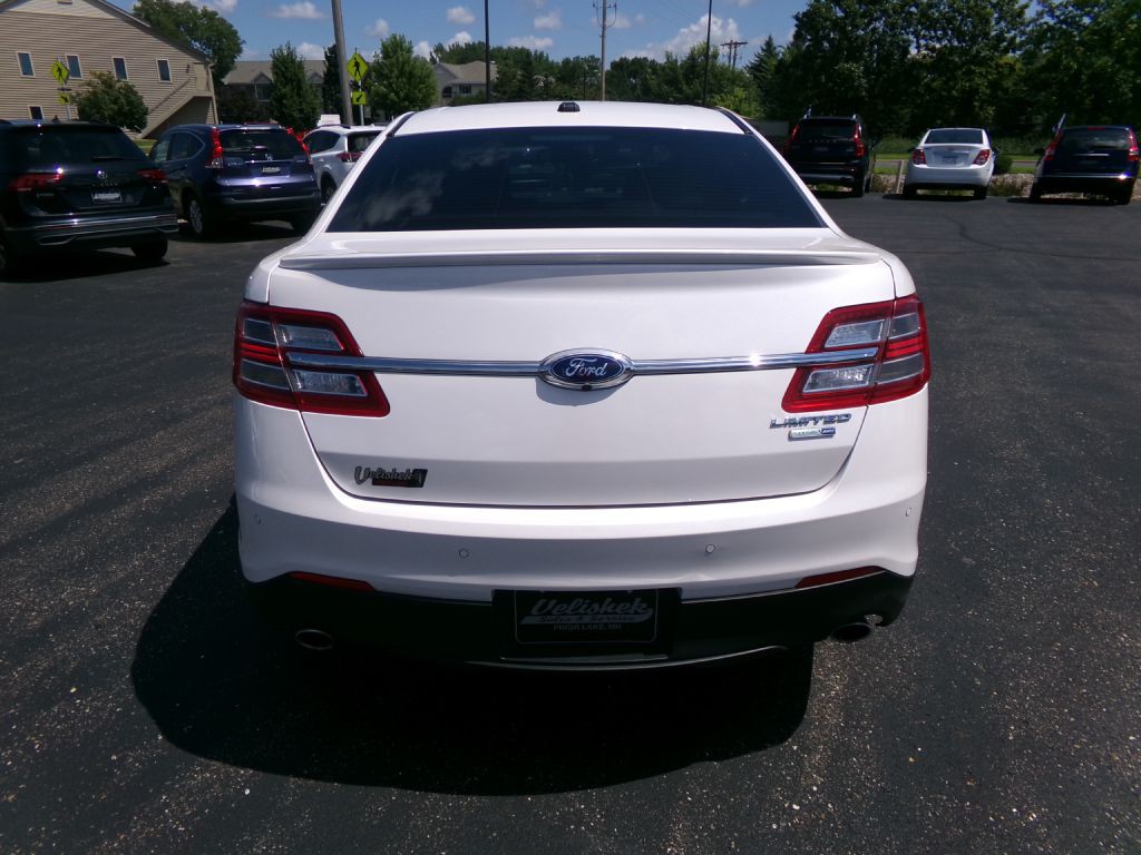 2018 Ford Taurus Image 5