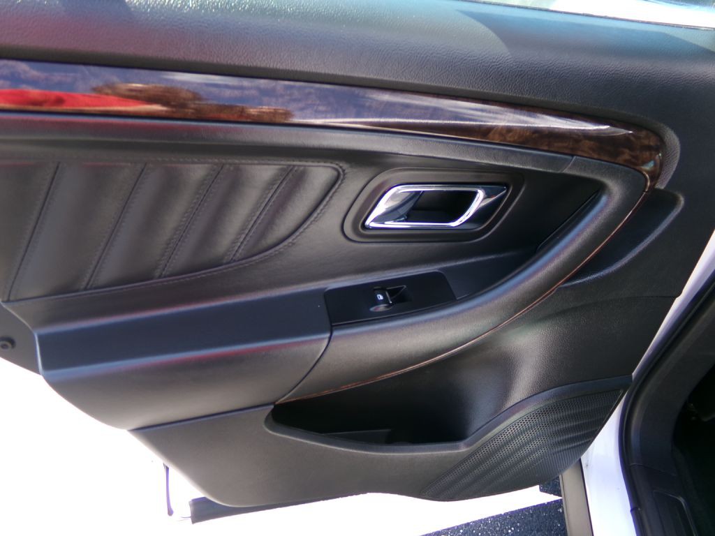 2018 Ford Taurus Image 42