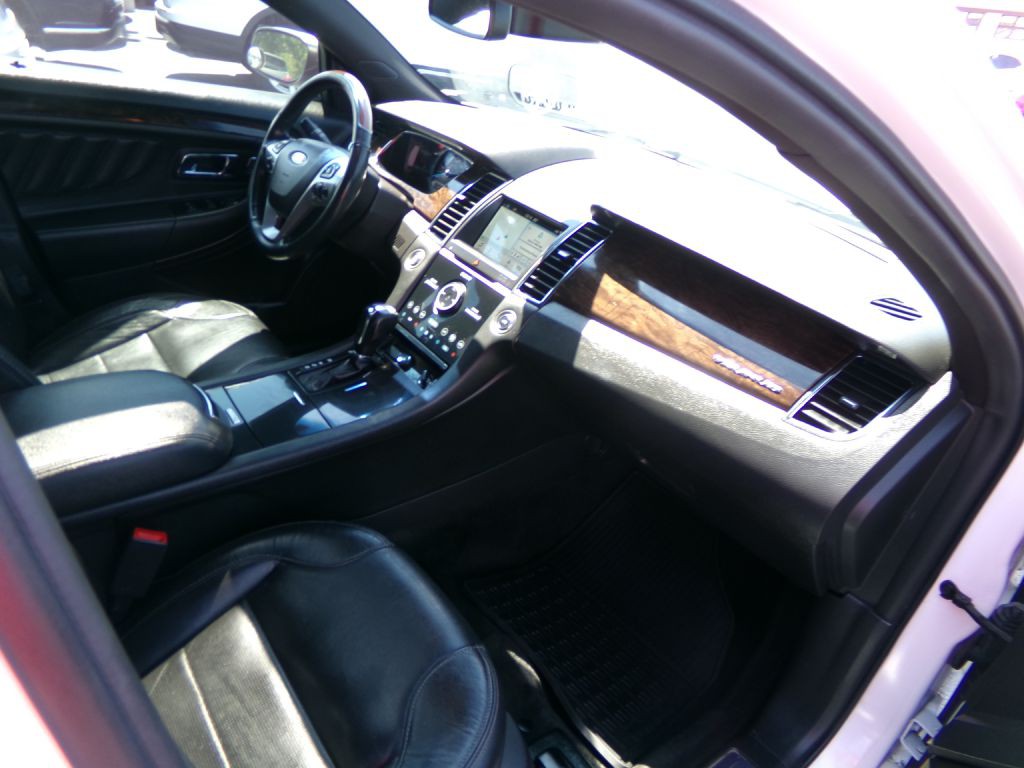 2018 Ford Taurus Image 52
