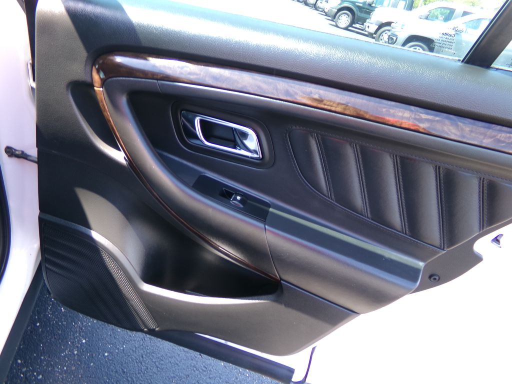 2018 Ford Taurus Image 55