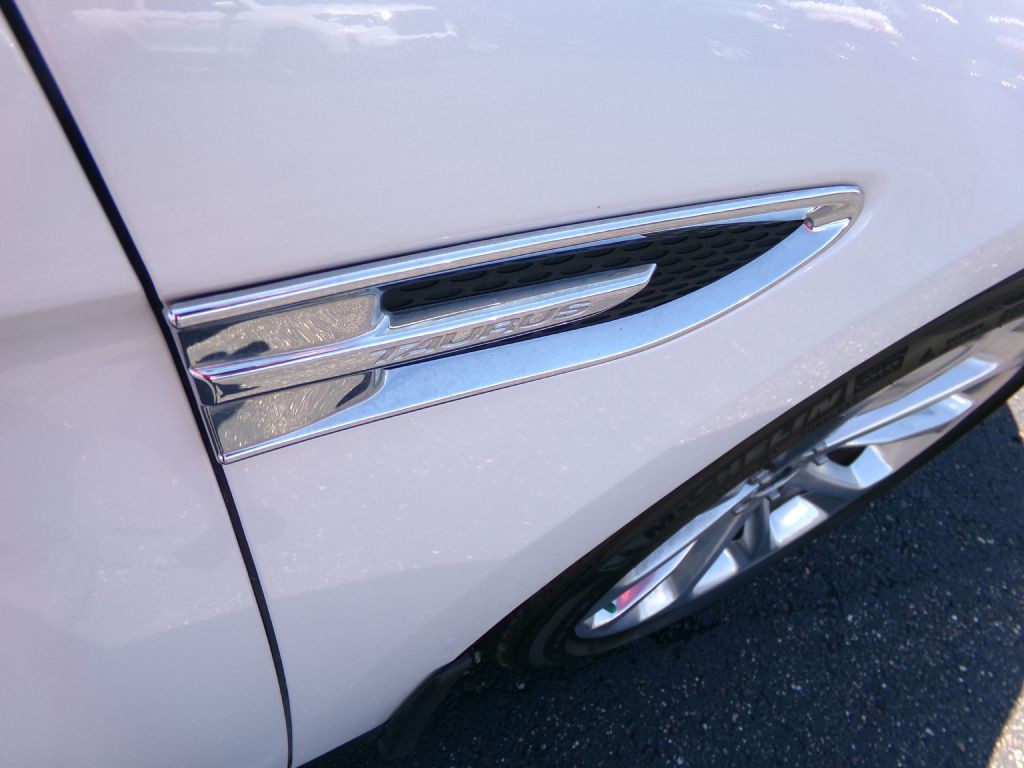 2018 Ford Taurus Image 66