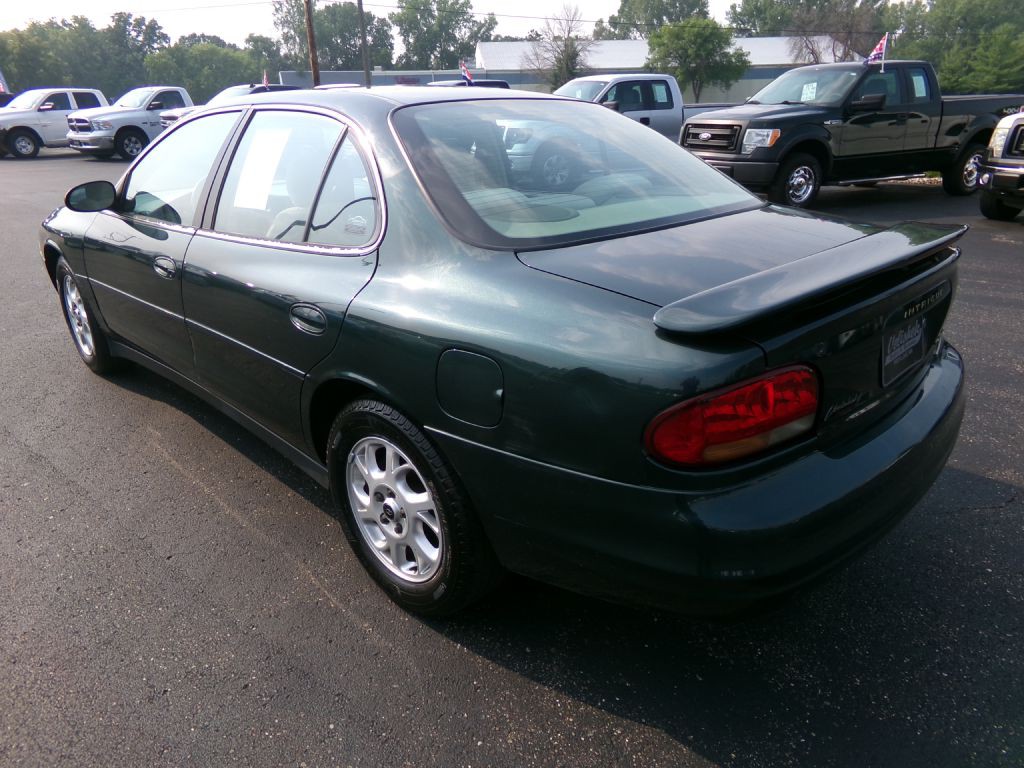 2001 Oldsmobile Intrigue Image 8