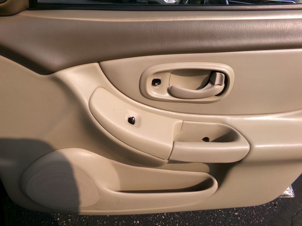 2001 Oldsmobile Intrigue Image 26