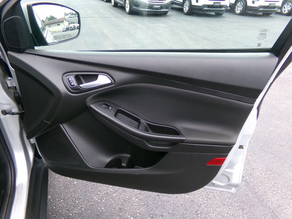 2018 Ford Focus Image 25