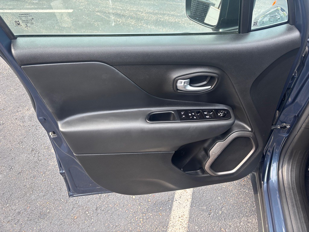 2022 Jeep Renegade Image 9