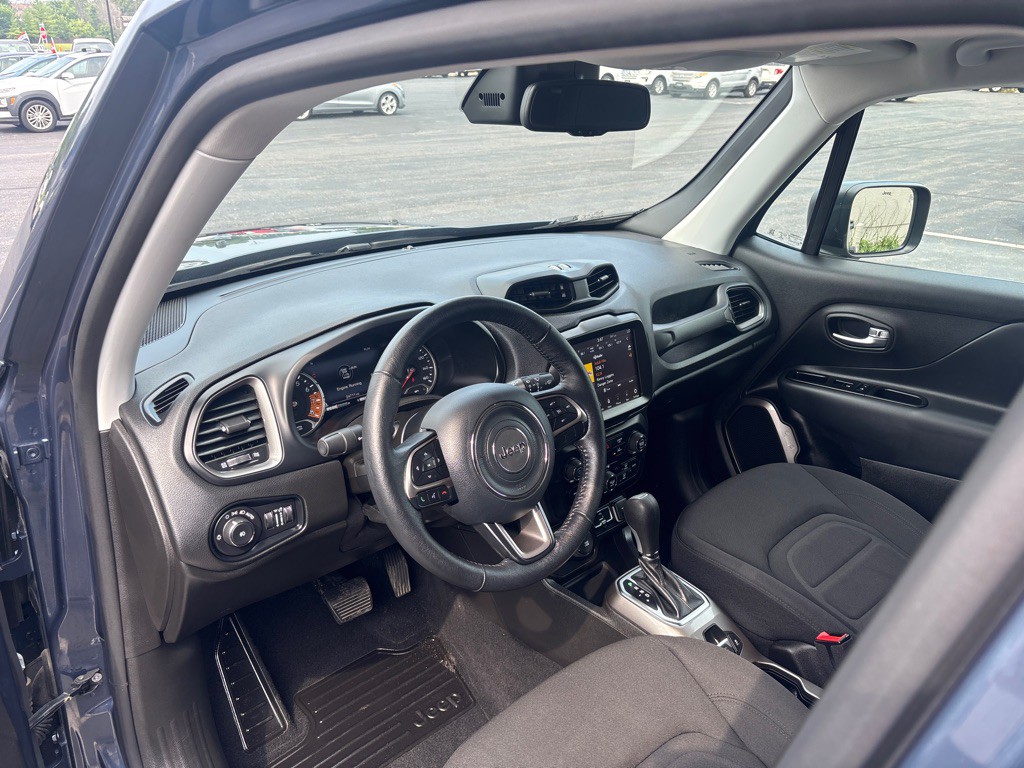 2022 Jeep Renegade Image 12