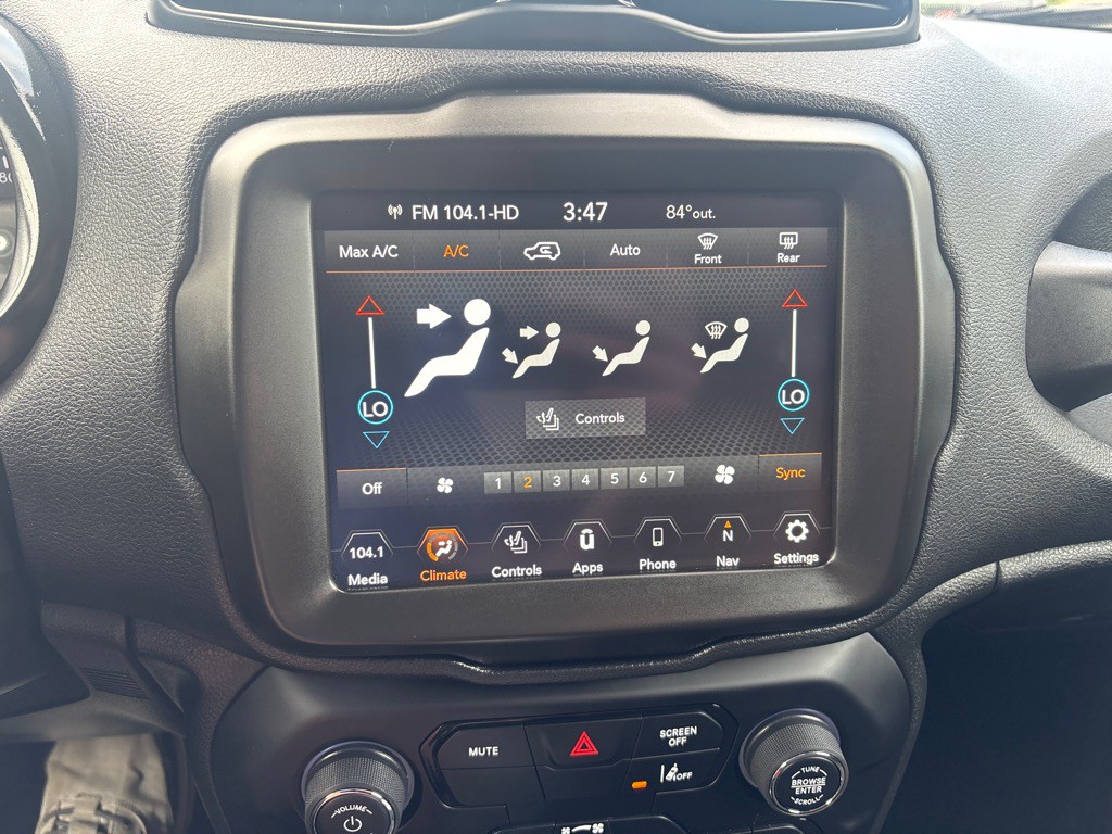 2022 Jeep Renegade Image 20