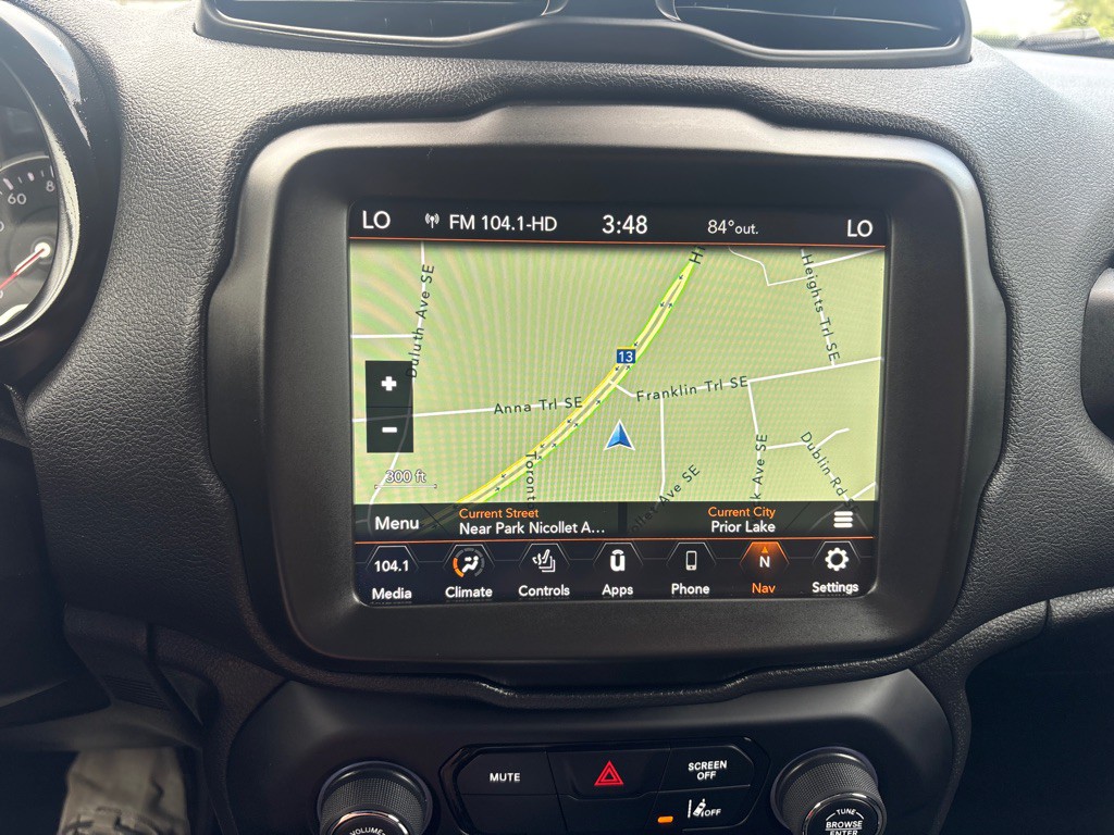 2022 Jeep Renegade Image 24