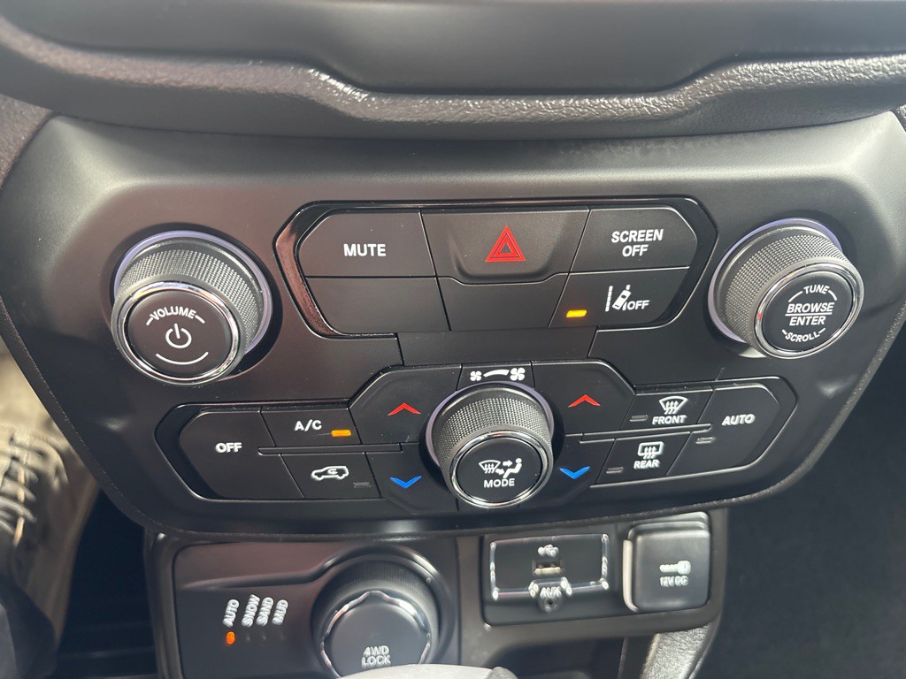 2022 Jeep Renegade Image 25