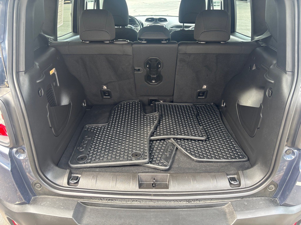 2022 Jeep Renegade Image 32