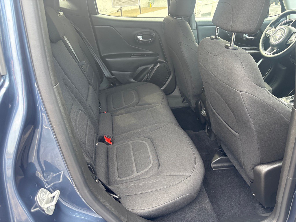 2022 Jeep Renegade Image 34