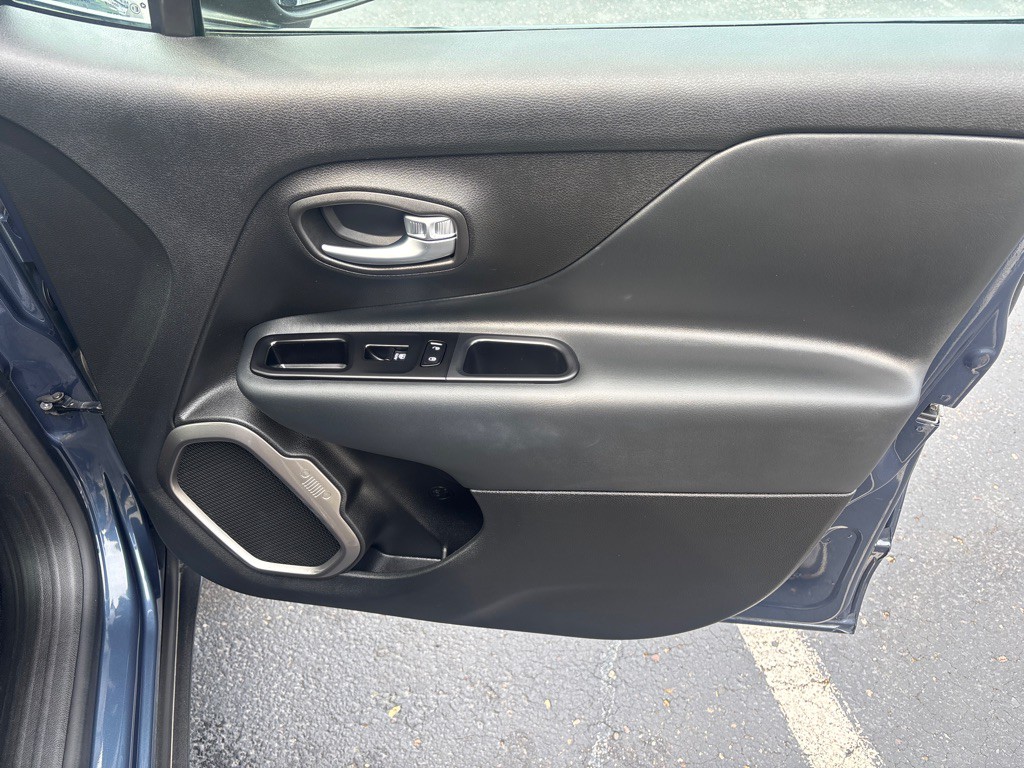 2022 Jeep Renegade Image 35