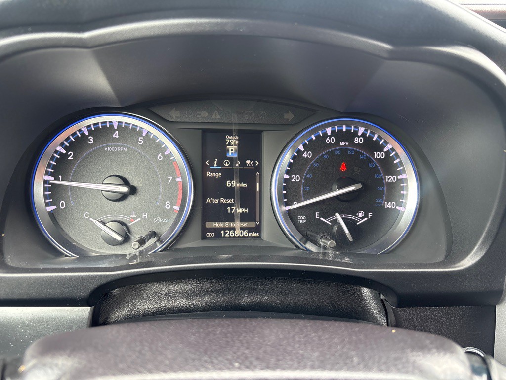2015 Toyota Highlander Image 19