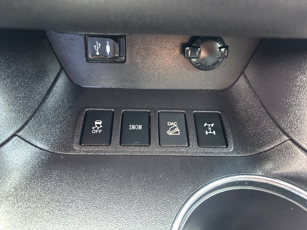 2015 Toyota Highlander Image 23