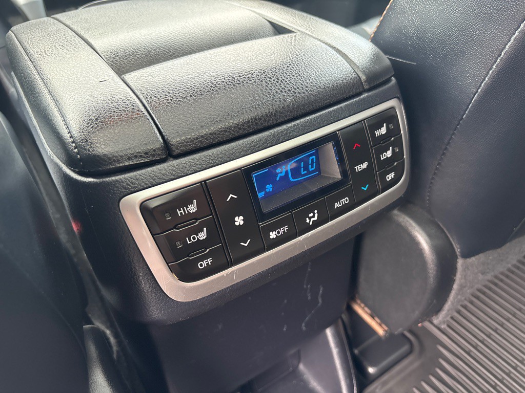 2015 Toyota Highlander Image 31
