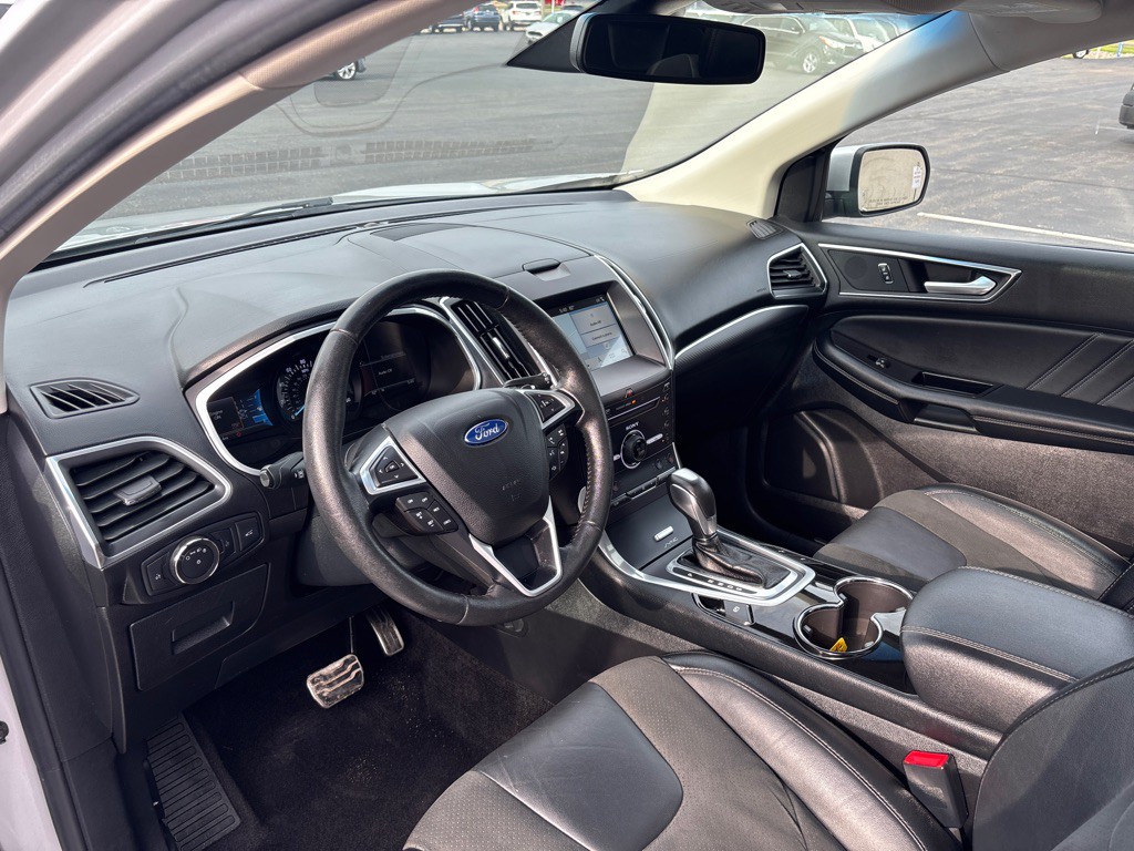 2016 Ford Edge Image 14