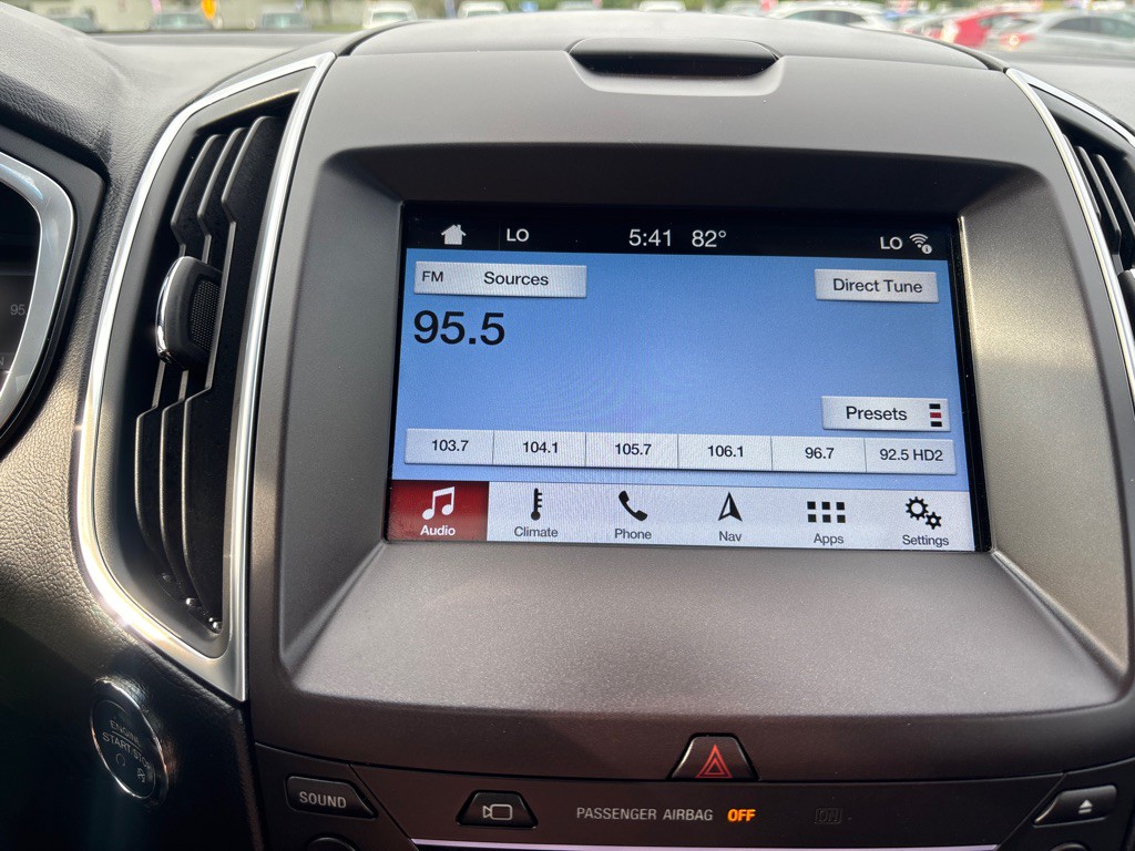 2016 Ford Edge Image 23