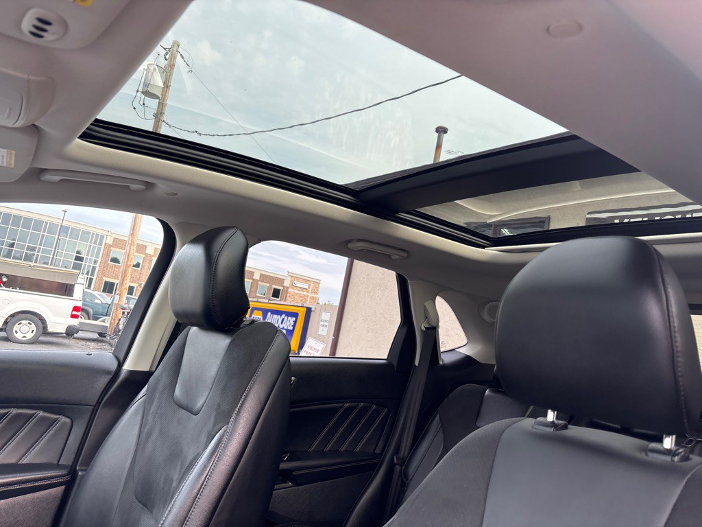 2016 Ford Edge Image 37