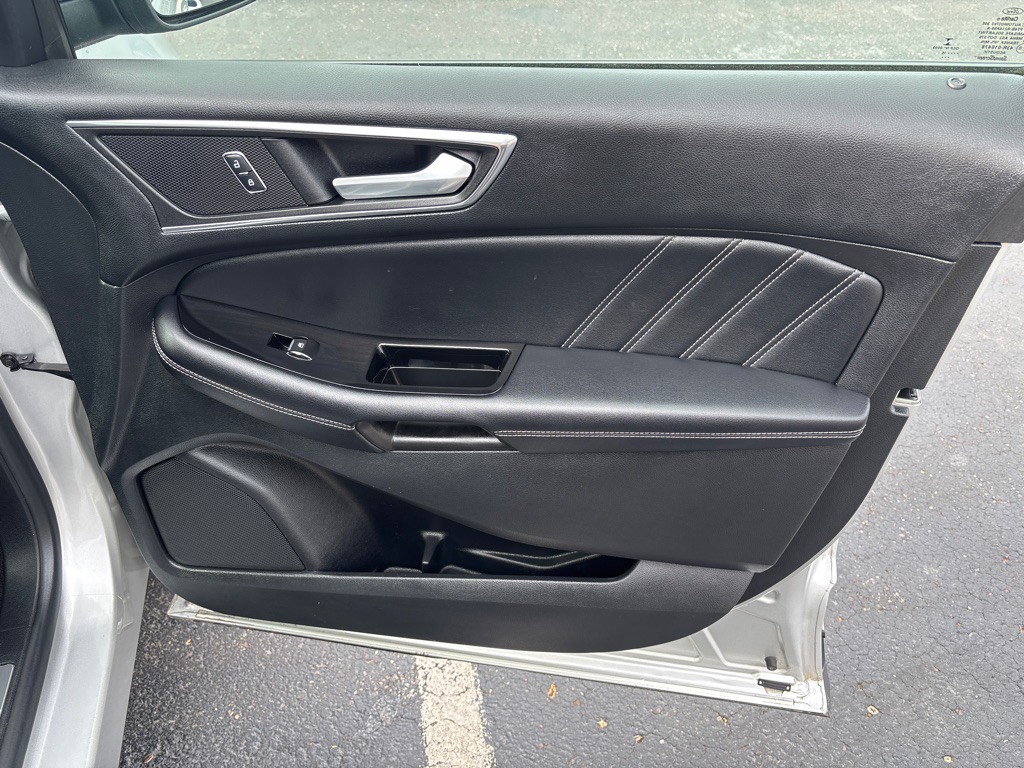 2016 Ford Edge Image 46