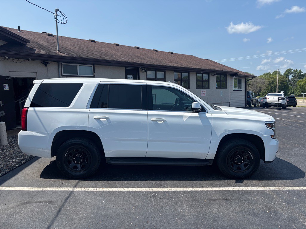 2019 Chevrolet Tahoe Image 2