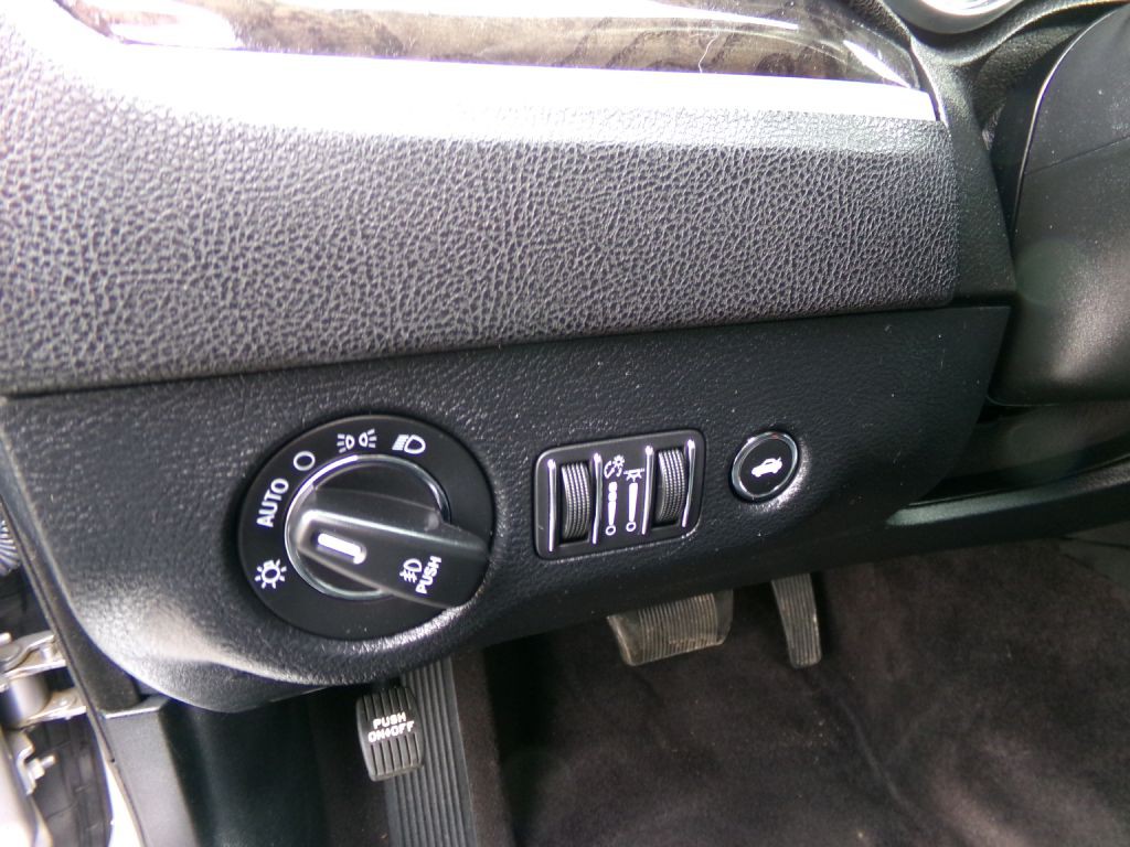 2018 Chrysler 300 Image 14