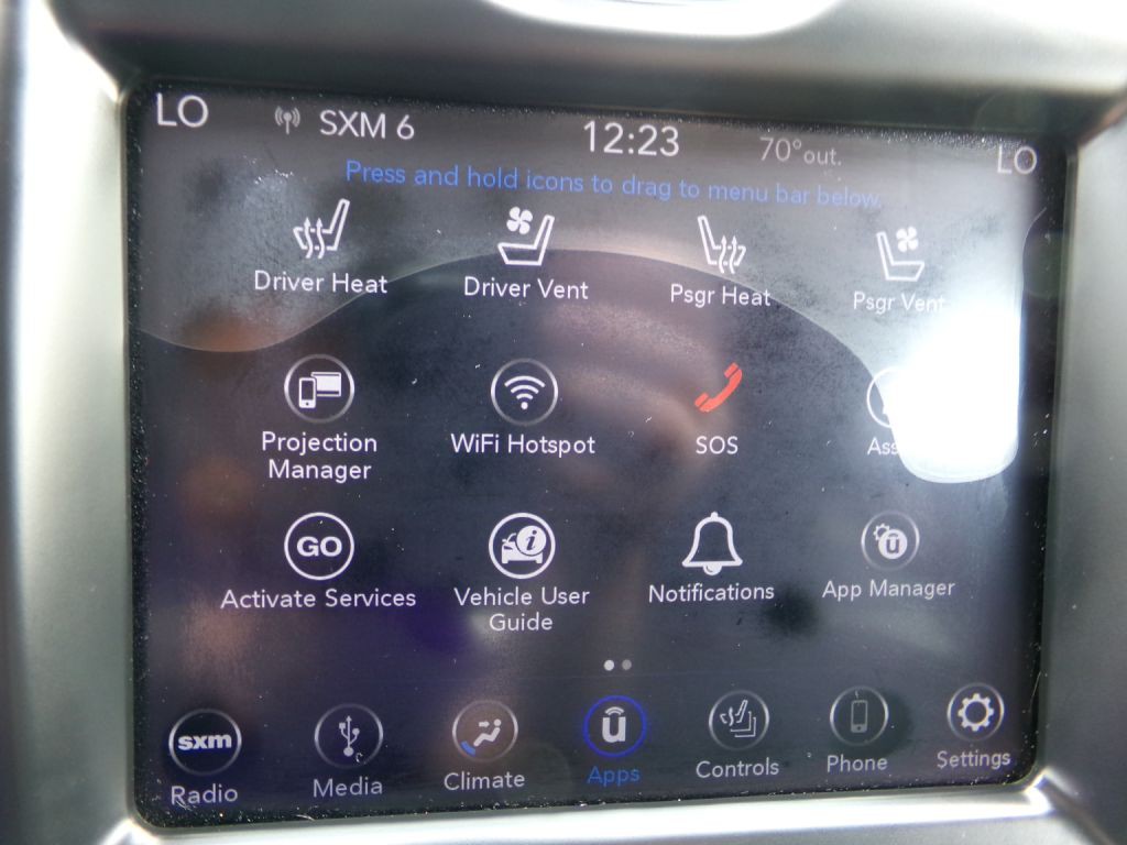 2018 Chrysler 300 Image 22