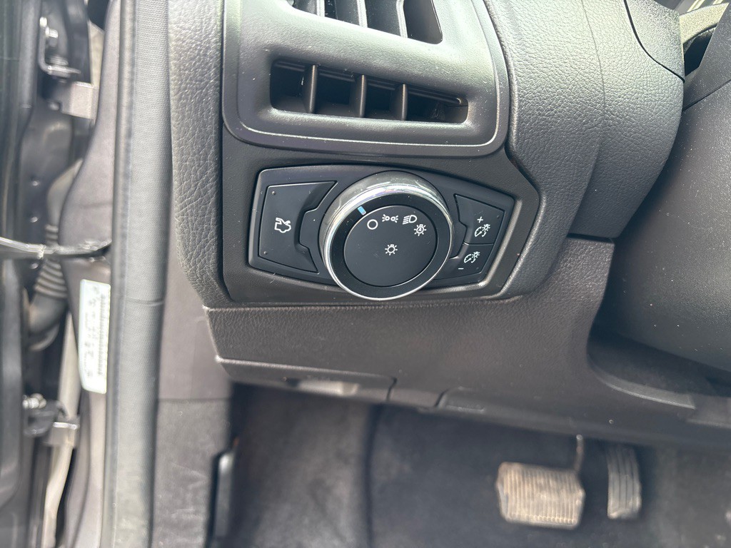 2014 Ford Focus Image 12