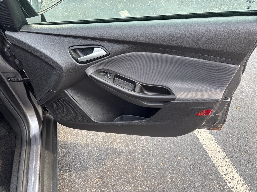 2014 Ford Focus Image 27