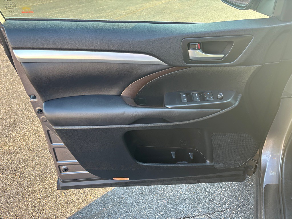 2019 Toyota Highlander Image 9