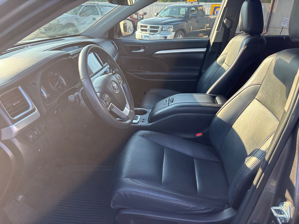 2019 Toyota Highlander Image 12