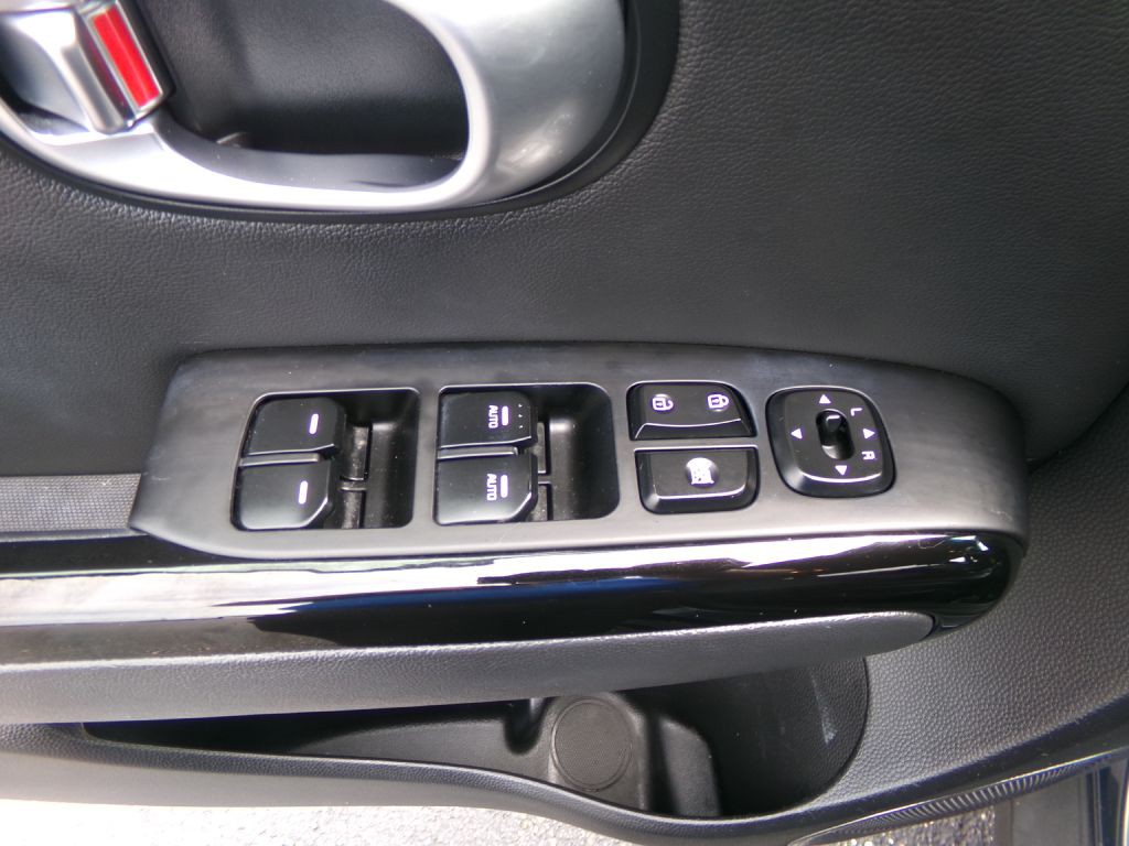 2016 Kia Soul Image 13