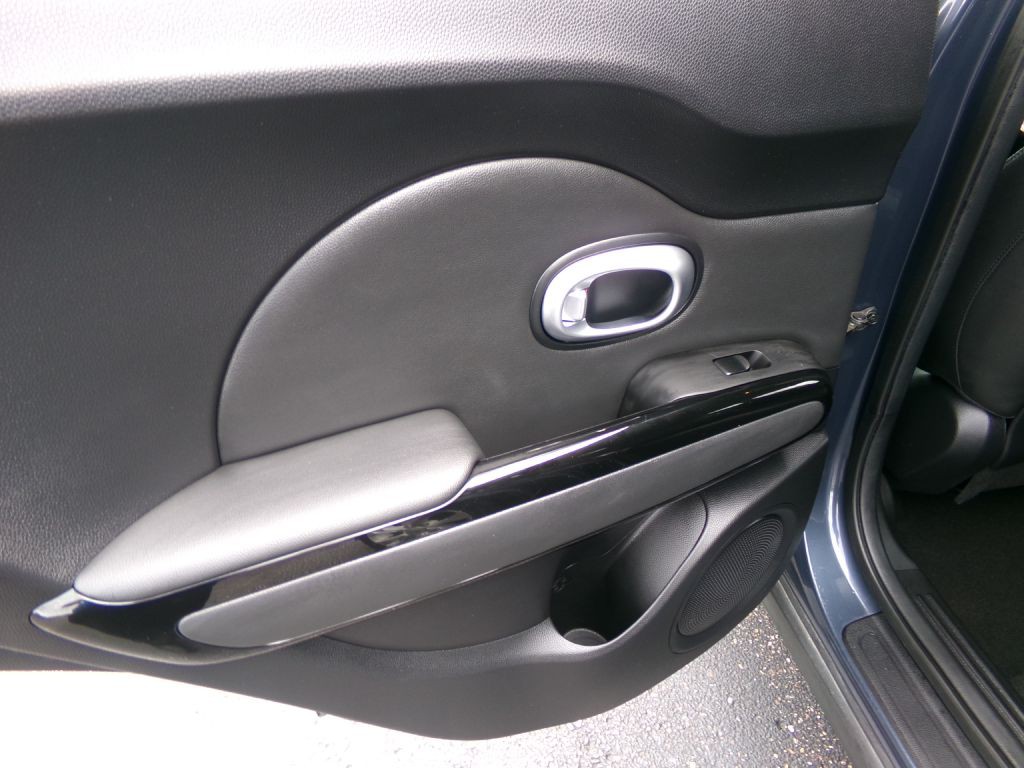 2016 Kia Soul Image 26
