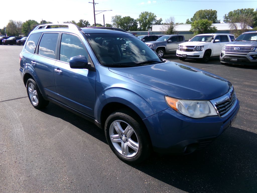 2010 Subaru Forester Image 1