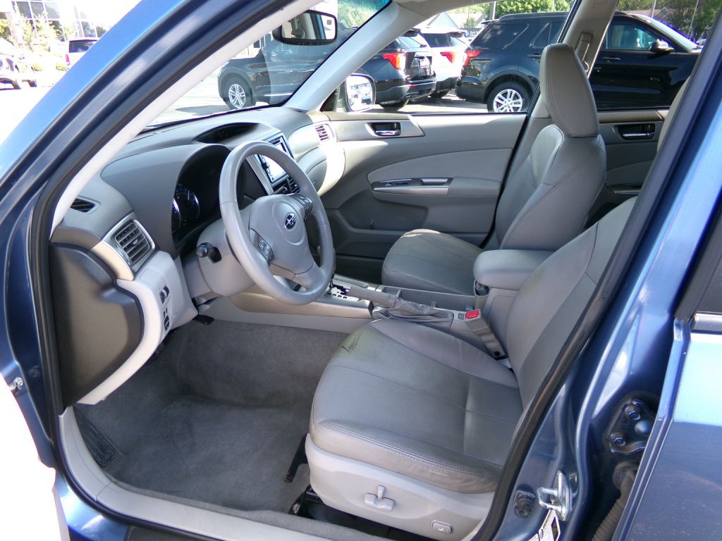2010 Subaru Forester Image 10