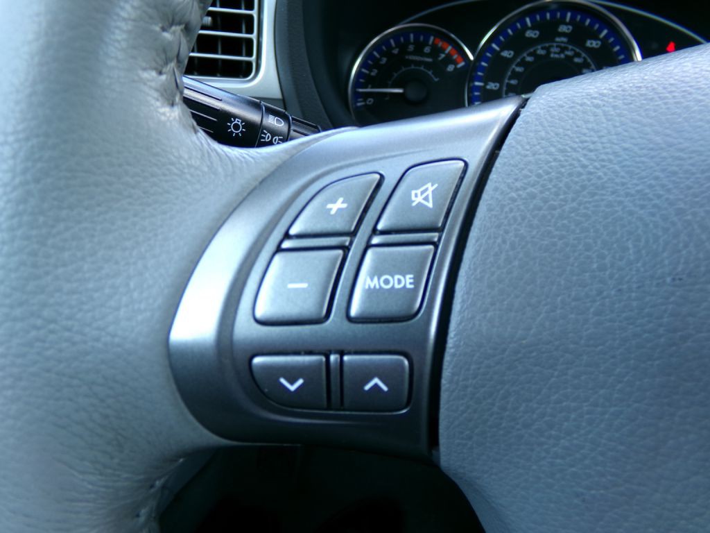 2010 Subaru Forester Image 18