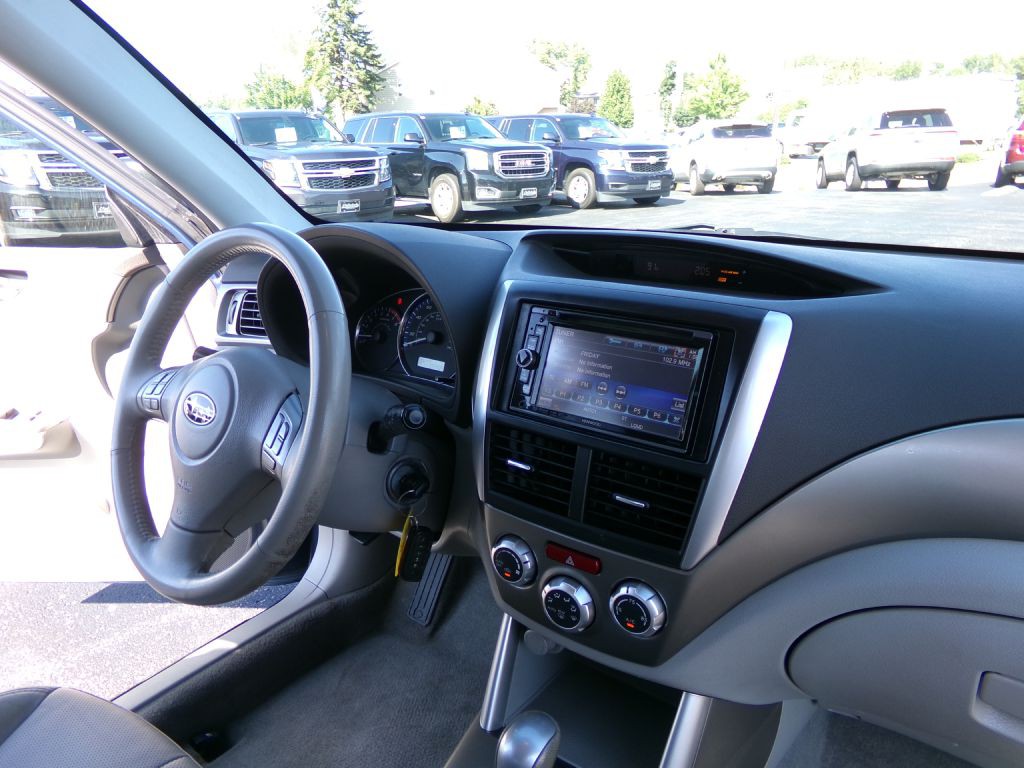 2010 Subaru Forester Image 33