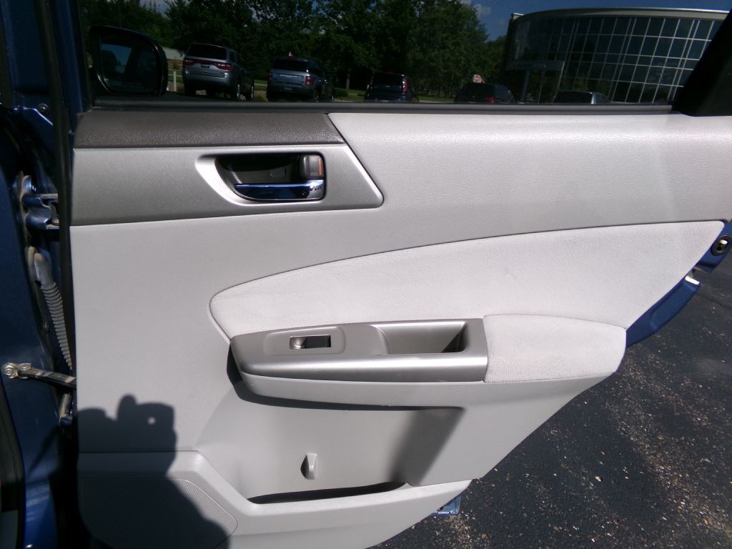 2010 Subaru Forester Image 36