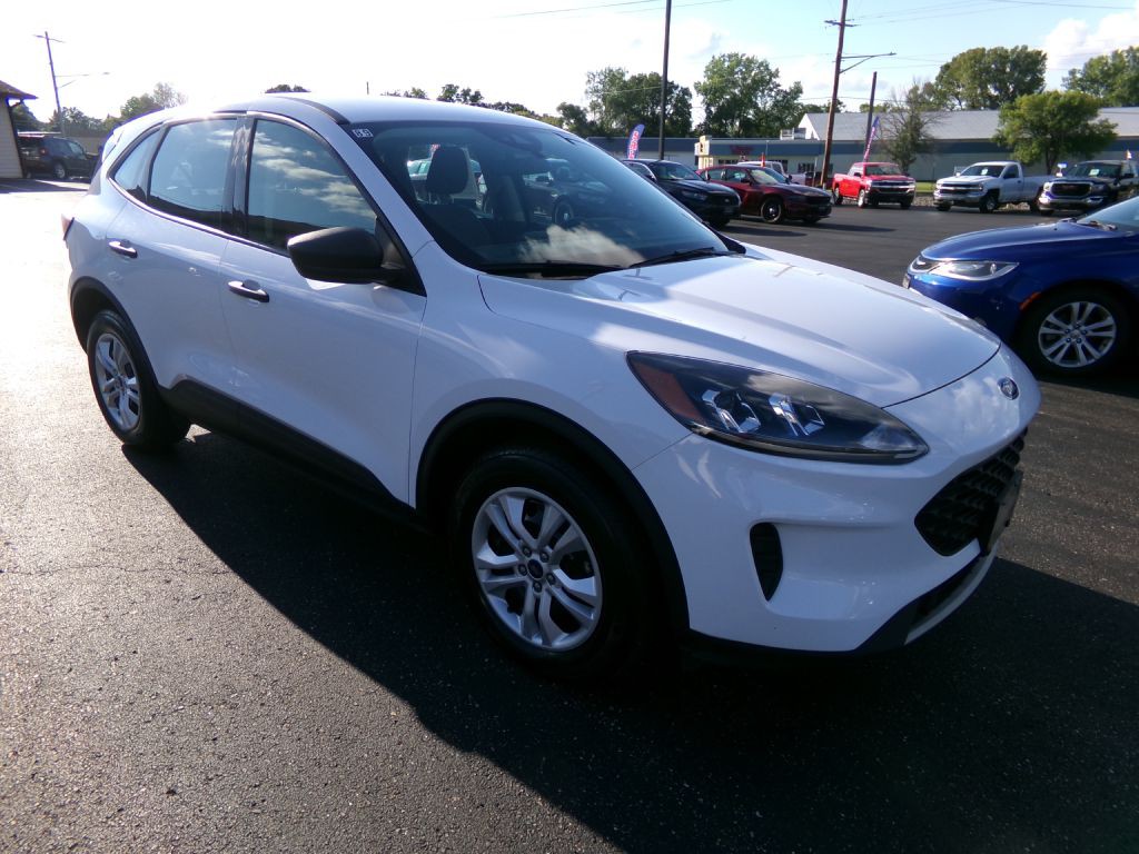 2020 Ford Escape Image 2